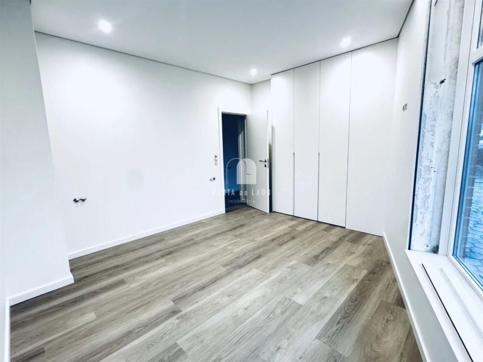 Apartamento T3 para Venda em Seixezelo Foto 5