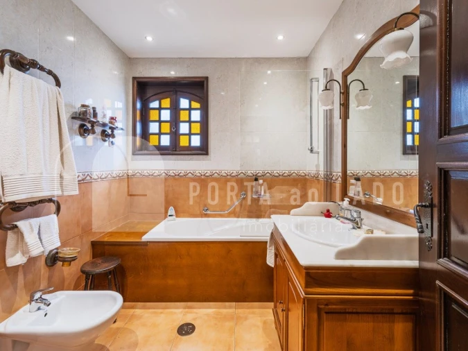 Moradia T4 para Venda em Arrifana Foto 25