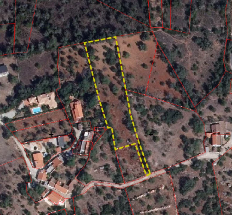 Terreno para Venda em Salir Foto 1