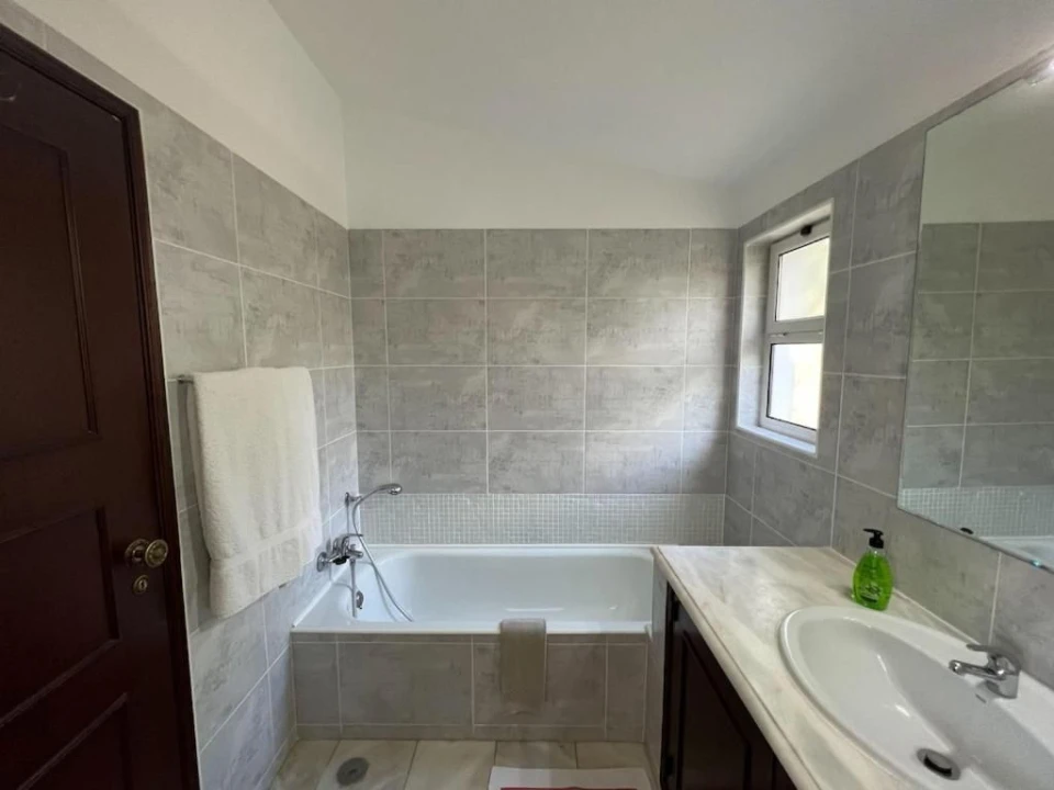 Moradia T3 para Arrendamento férias em Vale de Lobo Foto 16