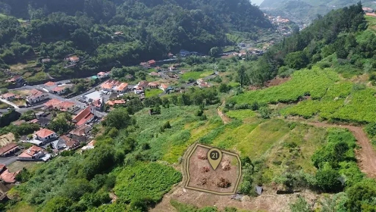 Terreno para Venda em Vargem Foto 1