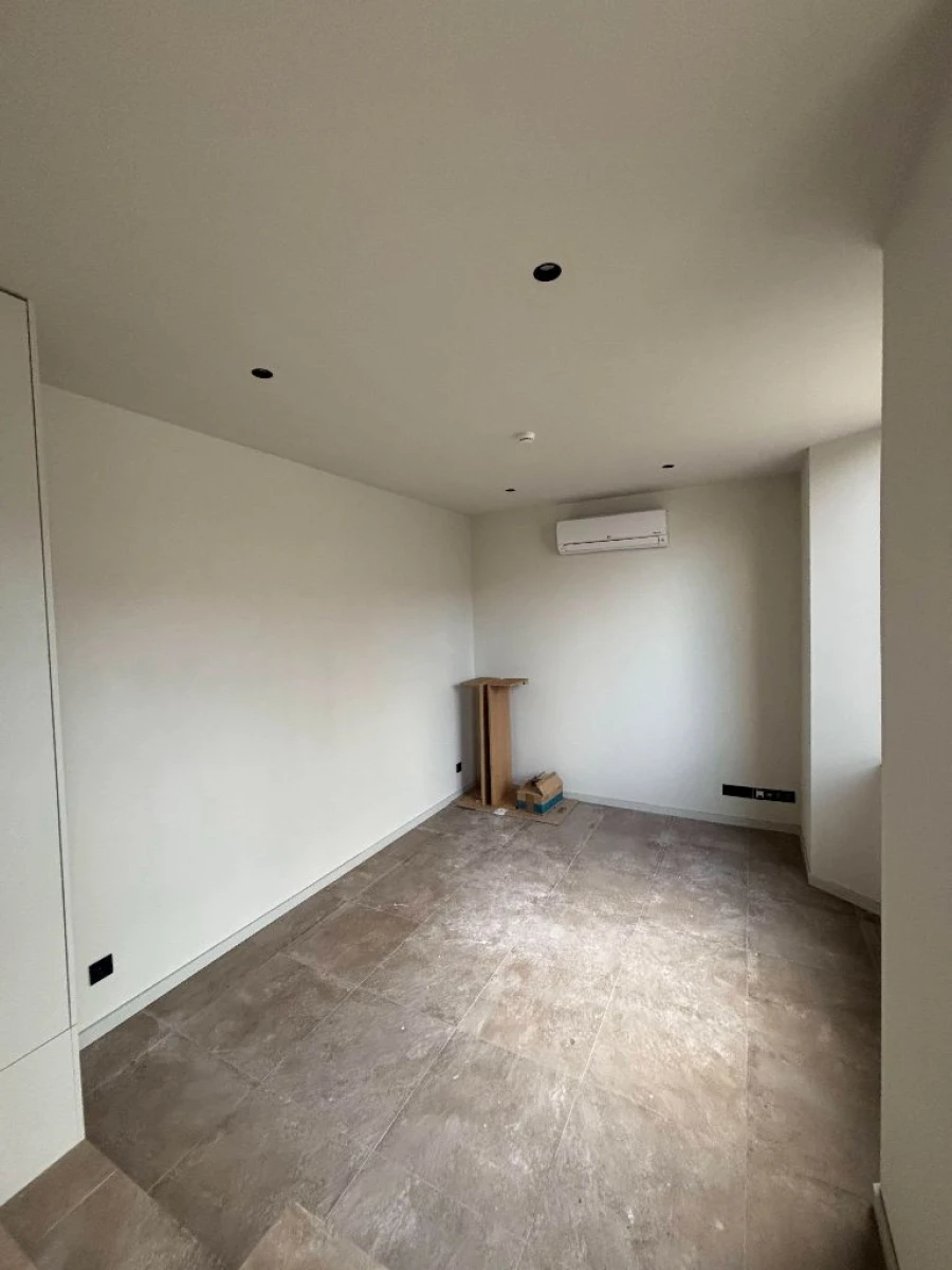 Loja para Arrendamento em Porto Foto 3