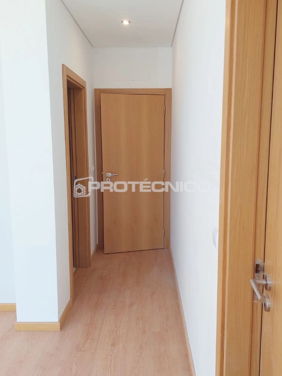 Moradia T3 para Venda em Cacia Foto 3