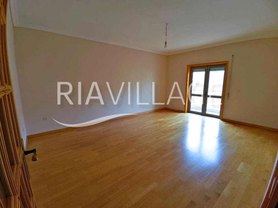 Apartamento T1 para Arrendamento em Aveiro Foto 18