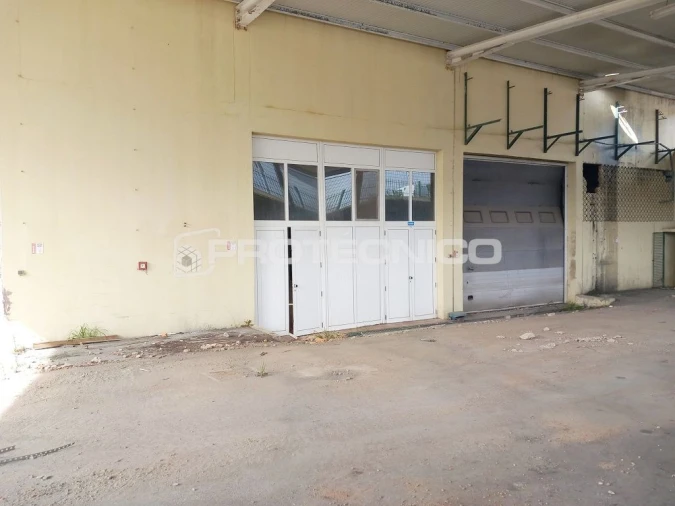 Armazém para Venda em Aveiro Foto 1
