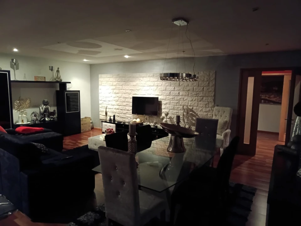 Apartamento T3 para Venda em Vilar do Pinheiro Foto 3