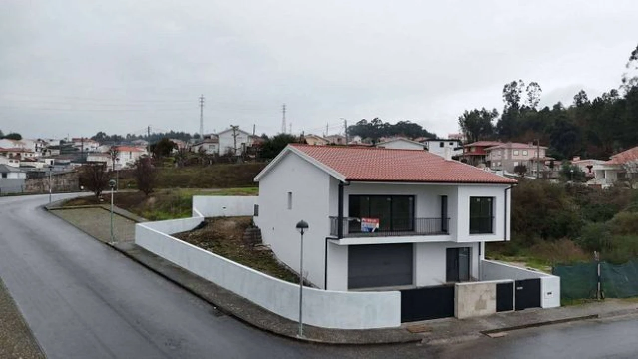 Moradia T3 para Venda em Friande Foto 3