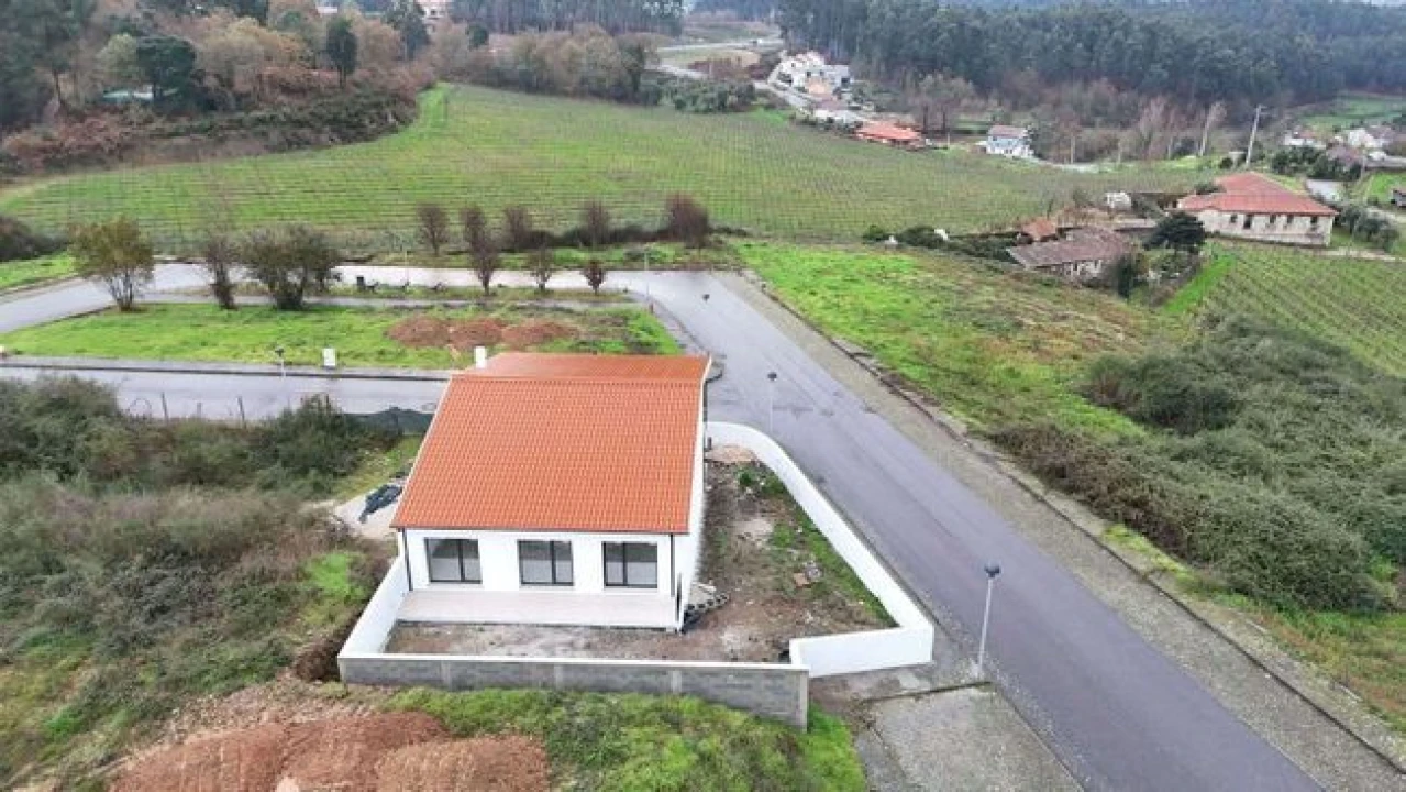 Moradia T3 para Venda em Friande Foto 16