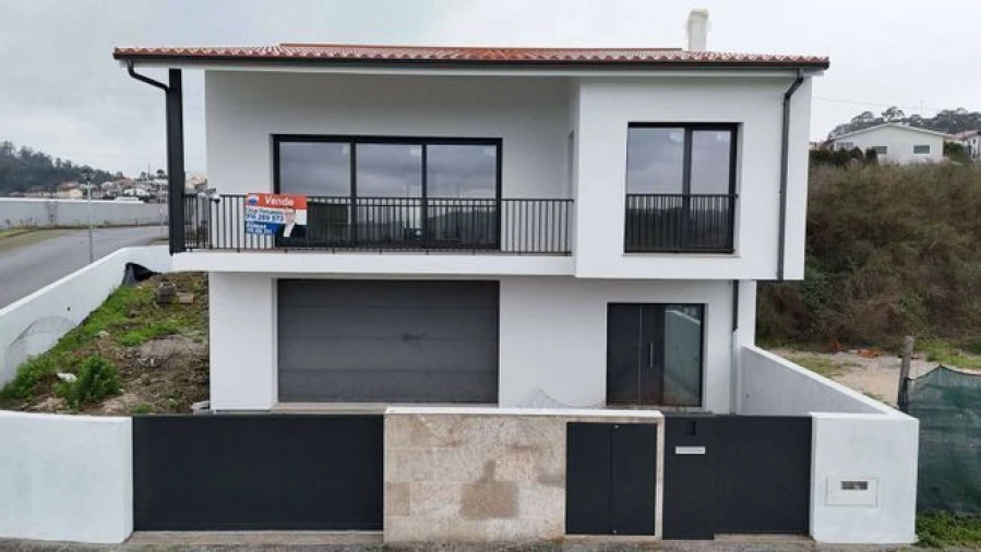 Moradia T3 para Venda em Friande Foto 2