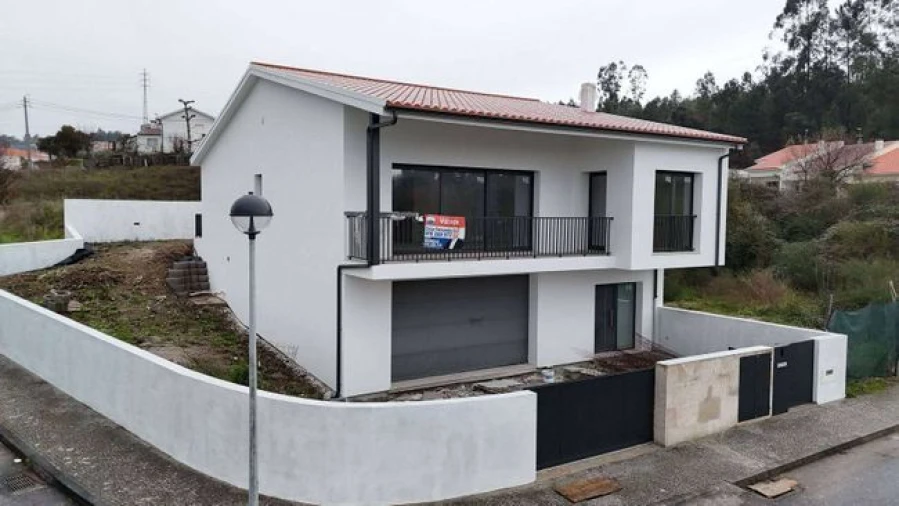 Moradia T3 para Venda em Friande Foto 13