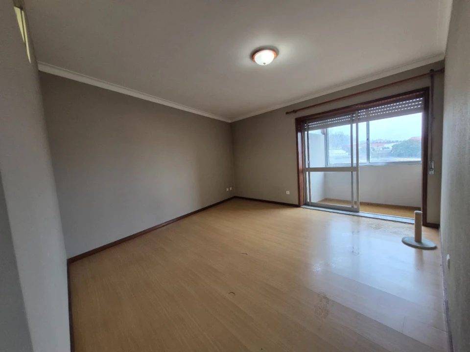 Apartamento T1 para Arrendamento em Porto Foto 1