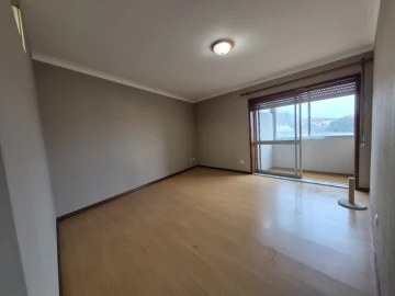 Apartamento T1 para Arrendamento em Porto