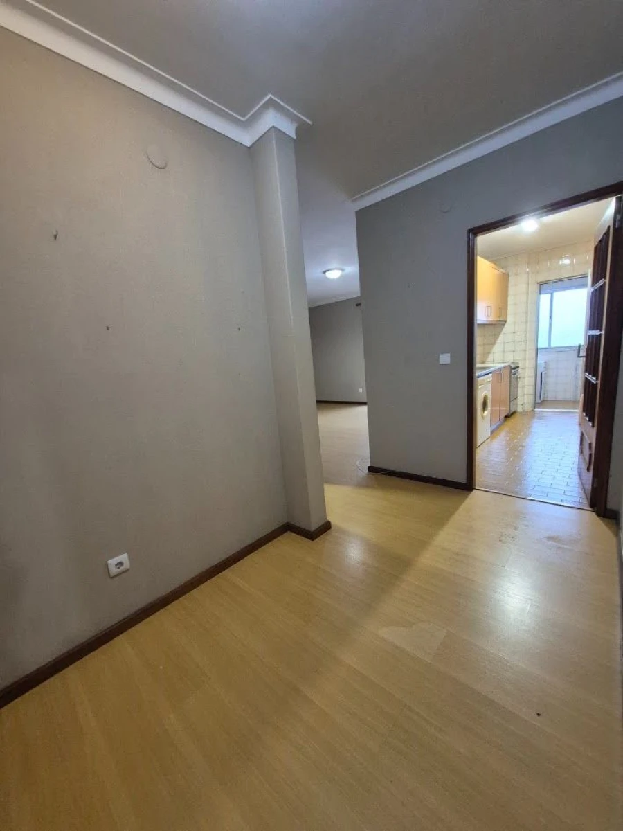 Apartamento T1 para Arrendamento em Porto Foto 6