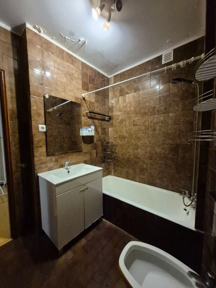 Apartamento T1 para Arrendamento em Porto Foto 9