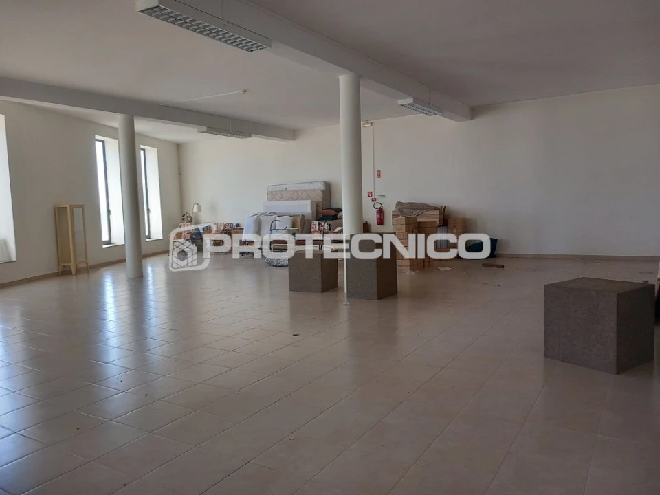 Armazém para Venda em Aveiro Foto 3