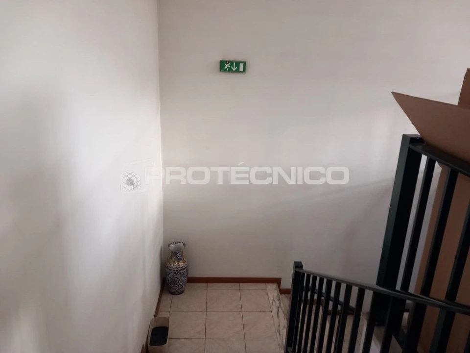 Armazém para Venda em Aveiro Foto 13