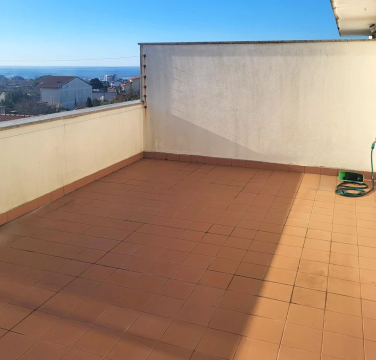 Moradia T4 para Venda em Vila Nova de Gaia Foto 2