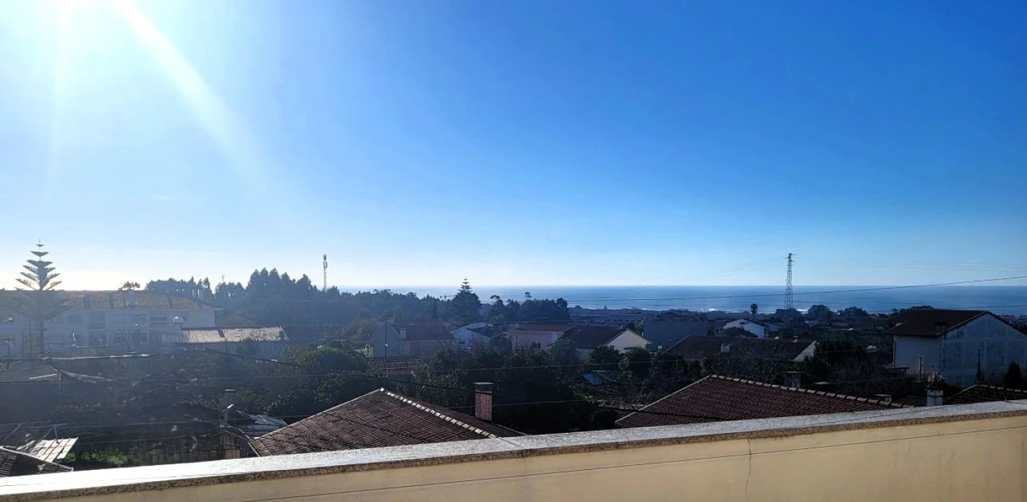 Moradia T4 para Venda em Vila Nova de Gaia Foto 1