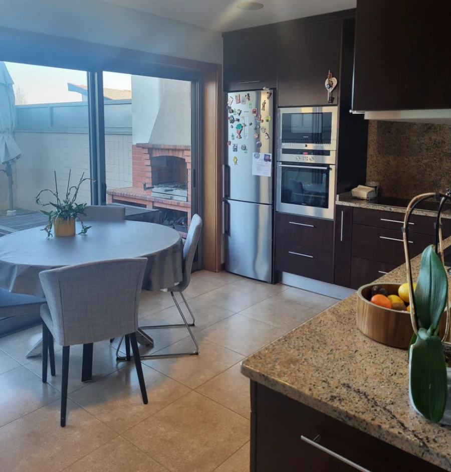 Moradia T4 para Venda em Vila Nova de Gaia Foto 4