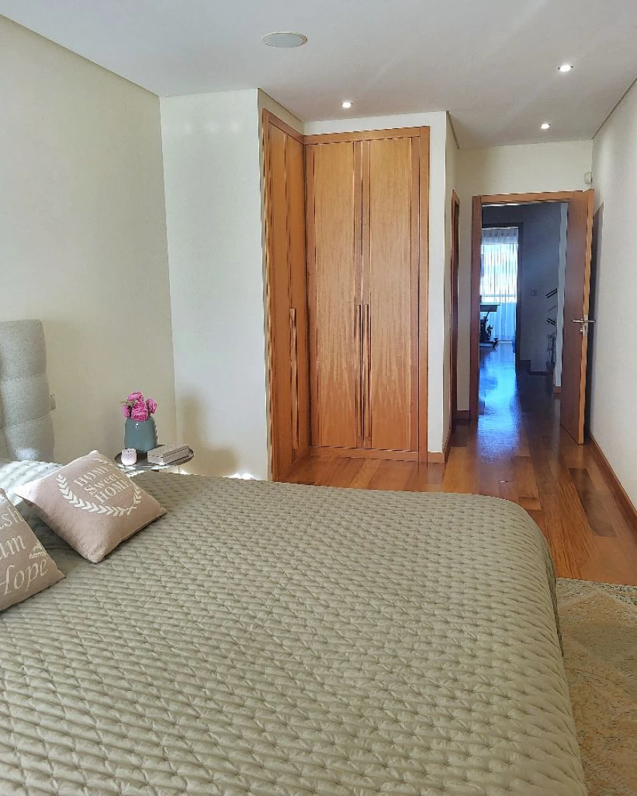 Moradia T4 para Venda em Vila Nova de Gaia Foto 61