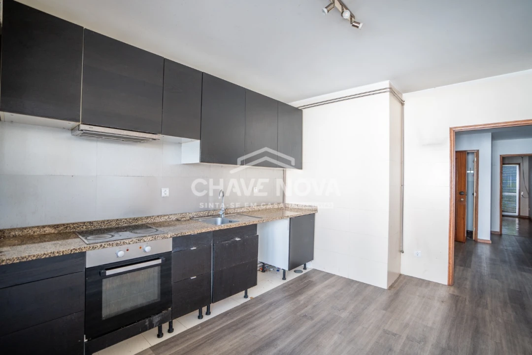 Apartamento T2 para Venda em Maia Foto 14