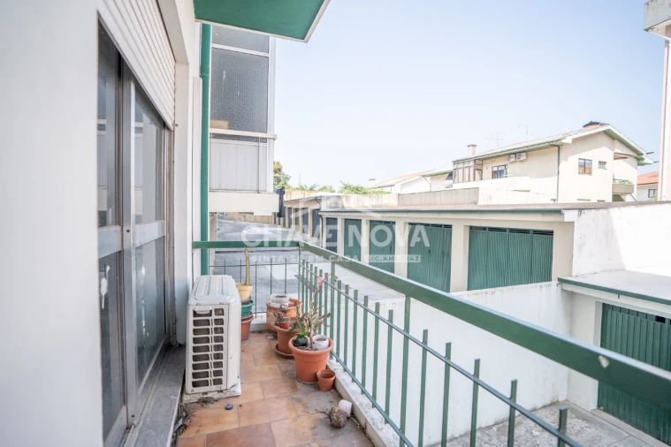 Apartamento T2 para Venda em Maia Foto 12