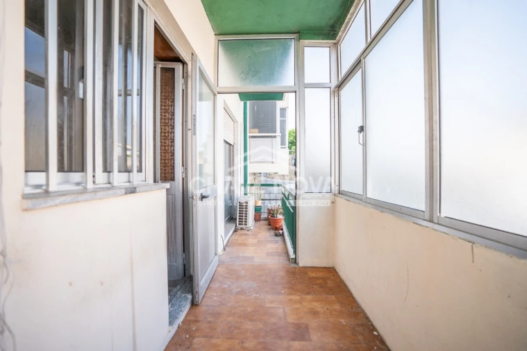 Apartamento T2 para Venda em Maia Foto 16