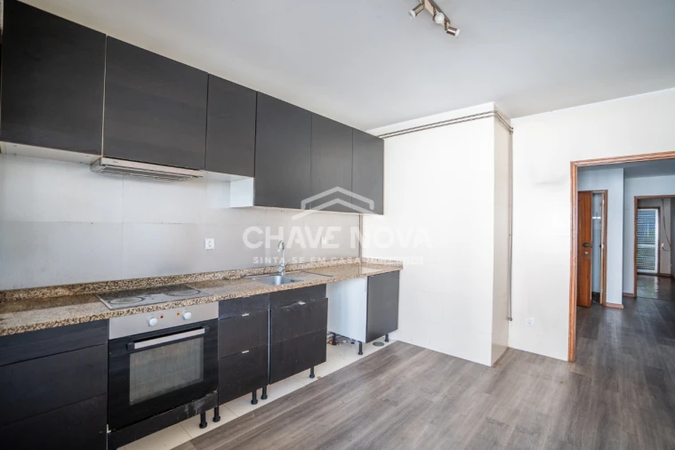 Apartamento T2 para Venda em Maia Foto 14