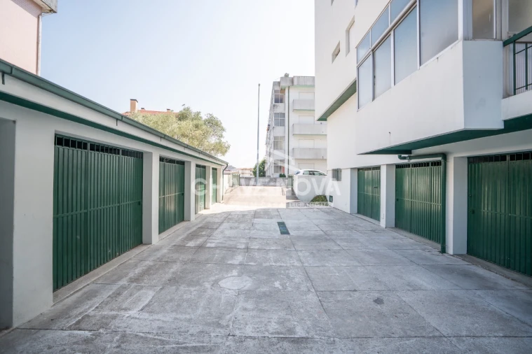 Apartamento T2 para Venda em Maia Foto 18