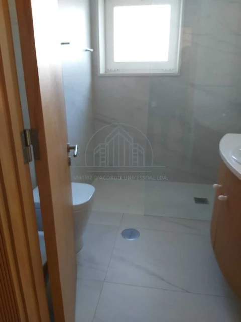 Apartamento T2 para Arrendamento em Porto
