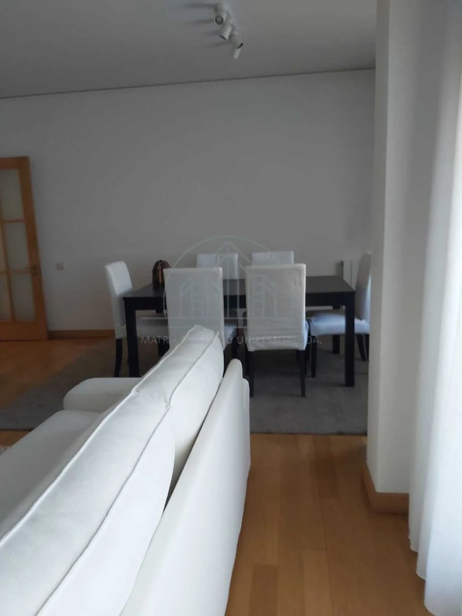 Apartamento T2 para Arrendamento em Porto Foto 5