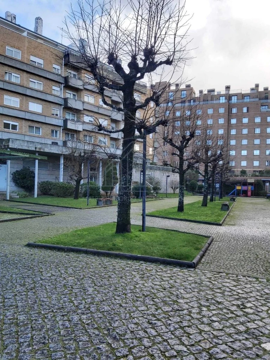 Apartamento T2 para Arrendamento em Porto Foto 14