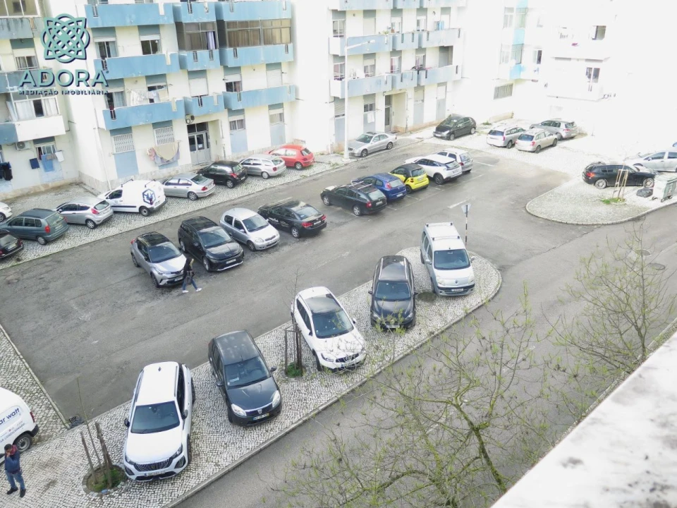 Apartamento T2 para Venda em Almada Foto 4