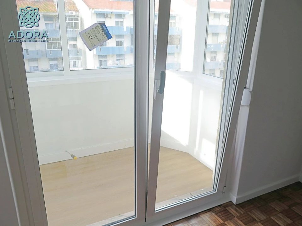 Apartamento T2 para Venda em Almada Foto 15