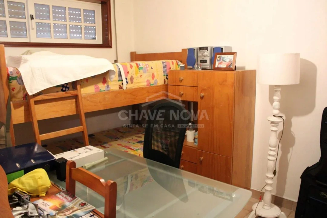 Moradia T5 para Venda em Pedroso Foto 2