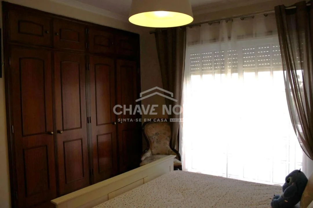 Moradia T5 para Venda em Pedroso Foto 12