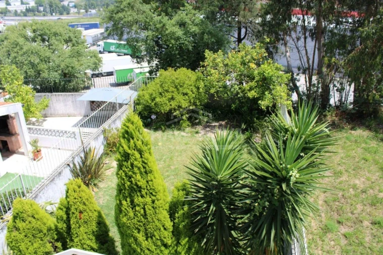 Moradia T5 para Venda em Pedroso Foto 20