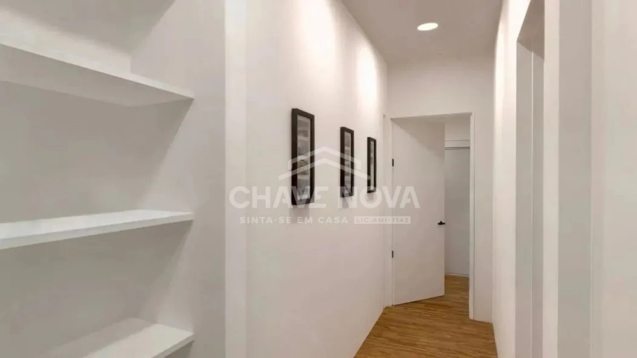 Apartamento T2 para Venda em Vila Nova de Gaia Foto 4