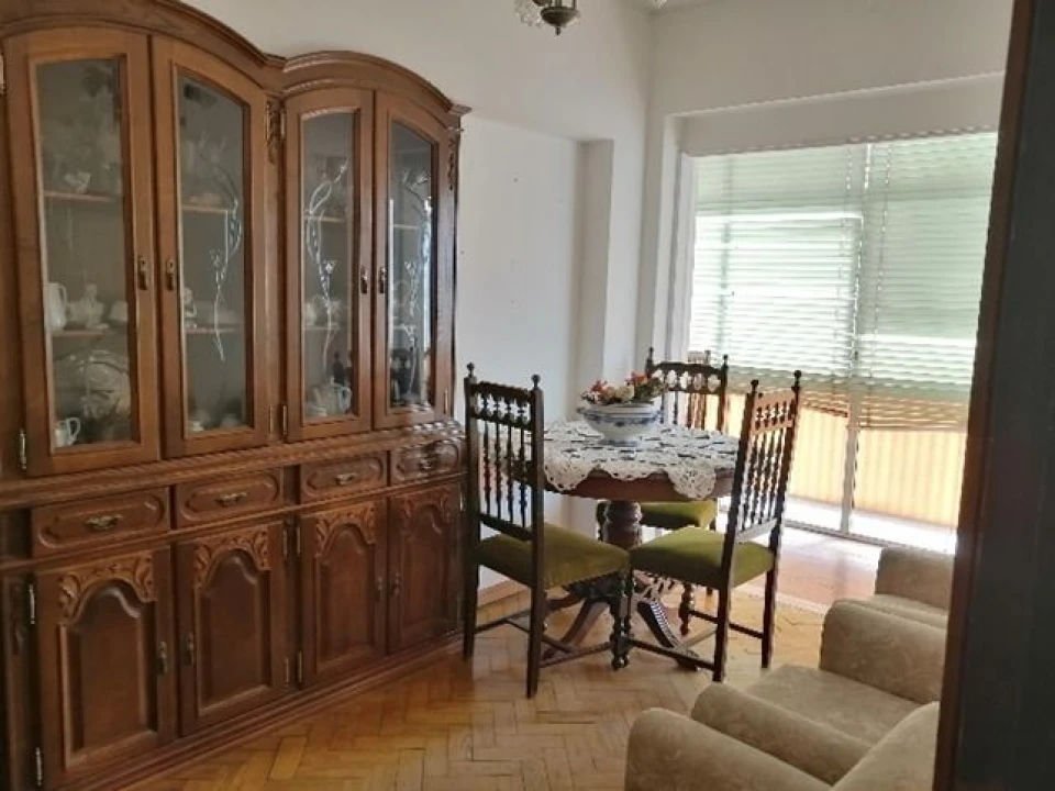 Apartamento T1 para Venda em Coimbra Foto 1