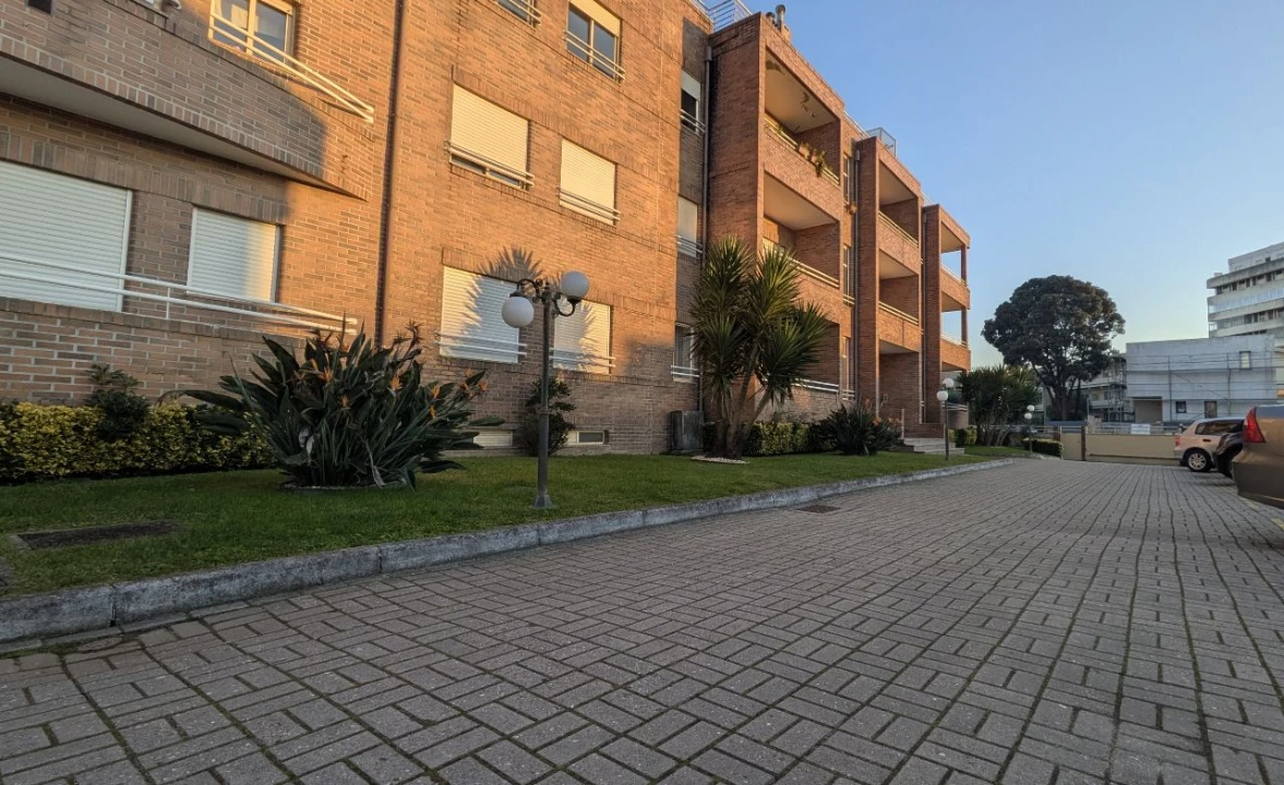 Apartamento T2 para Venda em Vila Nova de Gaia Foto 28