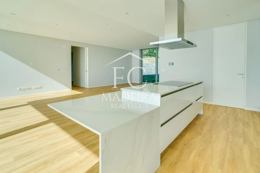 Moradia T3 para Venda em Estreito Calheta Foto 3