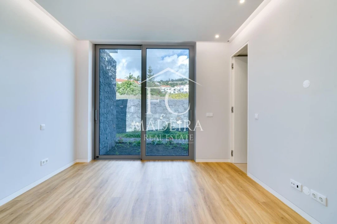 Moradia T3 para Venda em Estreito Calheta Foto 17