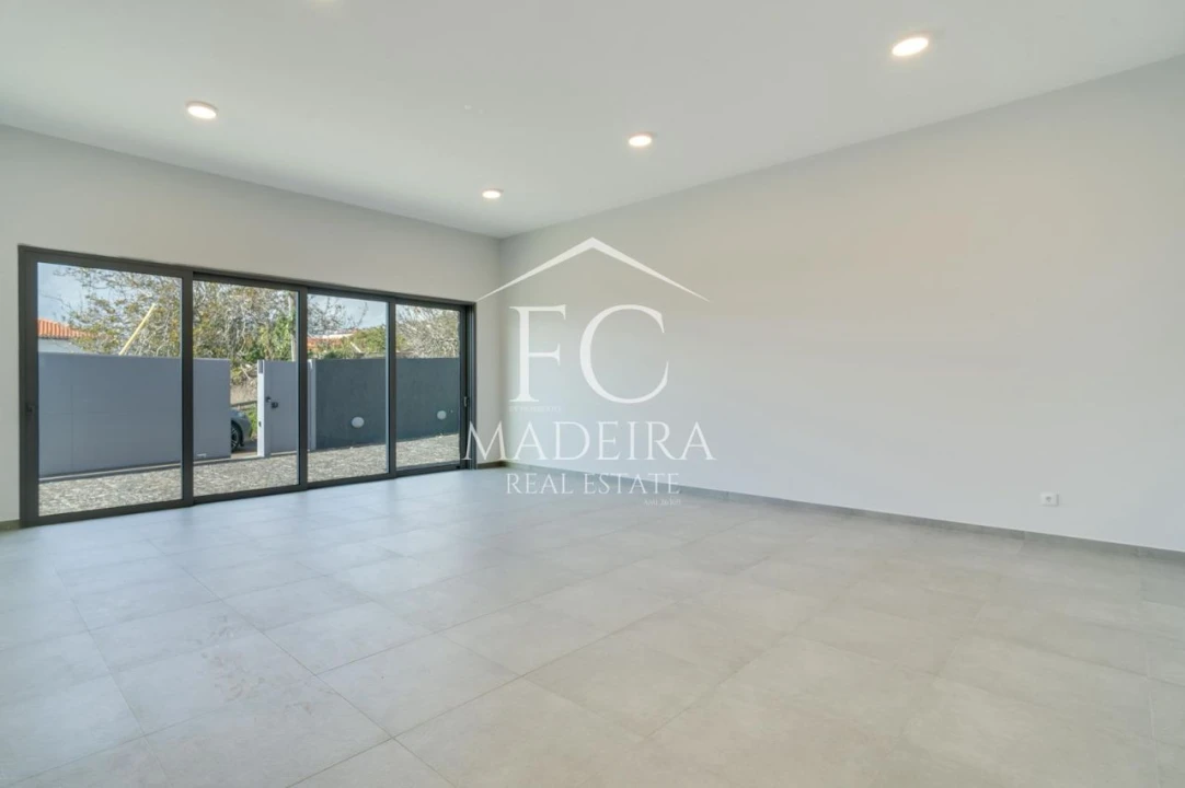 Moradia T3 para Venda em Estreito Calheta Foto 15