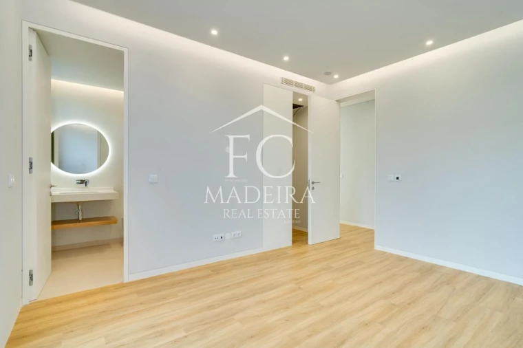 Moradia T3 para Venda em Estreito Calheta Foto 8