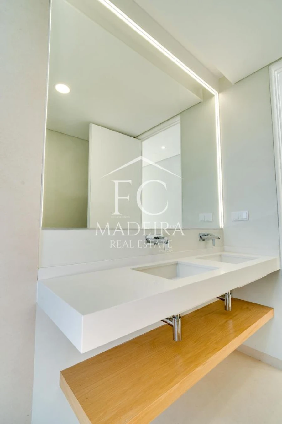 Moradia T3 para Venda em Estreito Calheta Foto 29