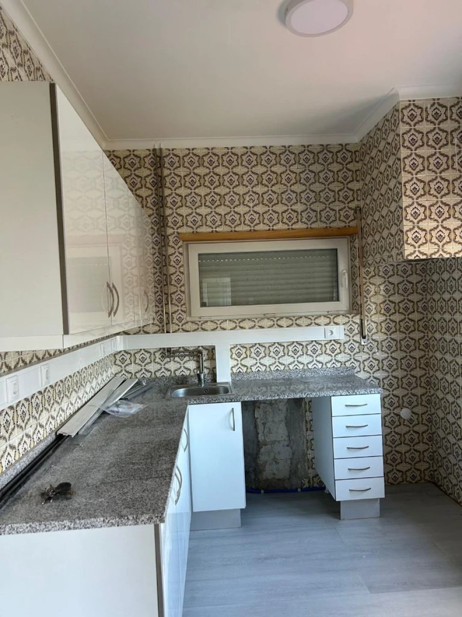 Apartamento T2 para Arrendamento em Canelas Vila Nova de Gaia Foto 10