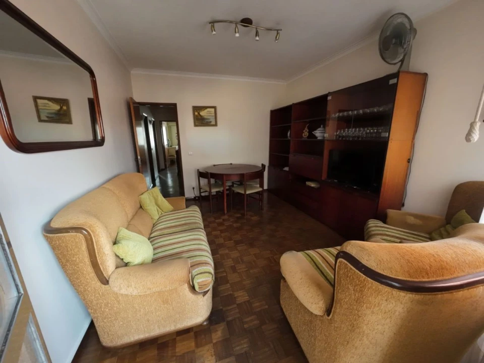 Apartamento T2 para Arrendamento em Parede Foto 3