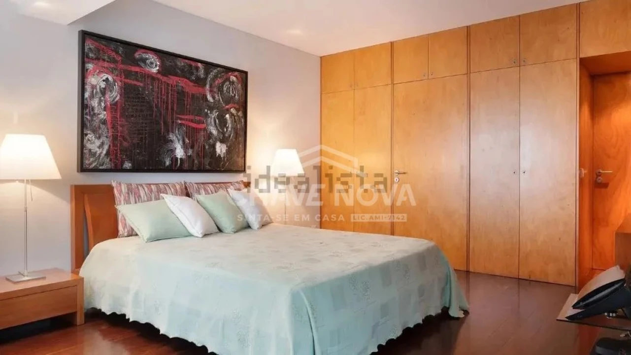 Moradia T4 para Venda em Porto Foto 21