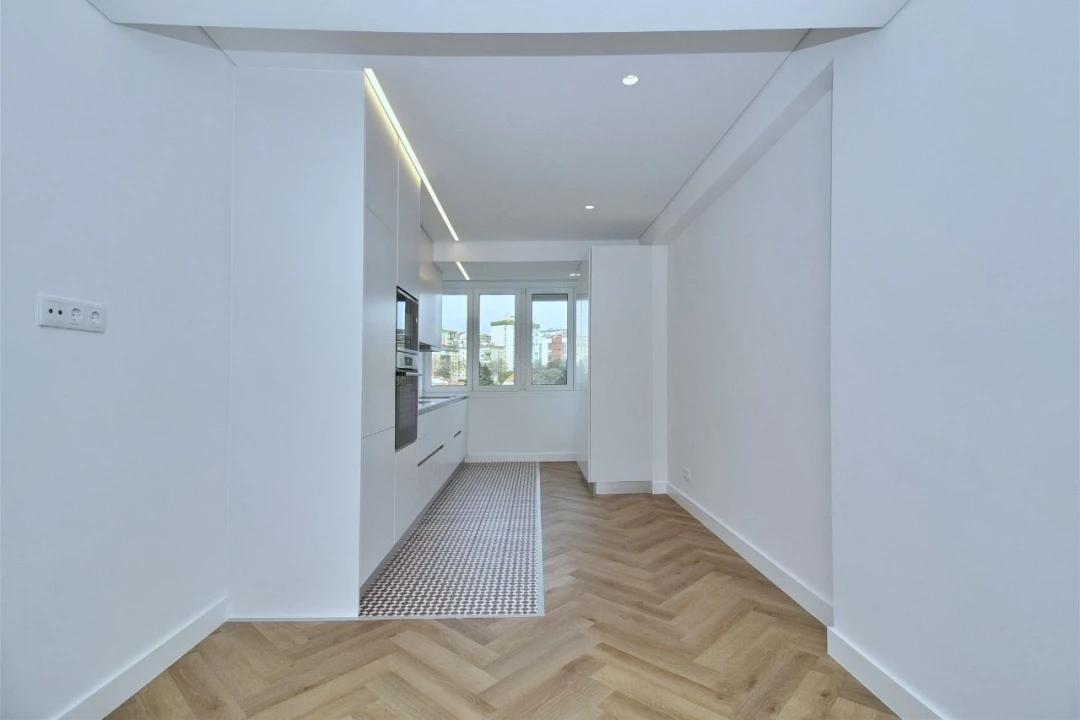 Apartamento T1 para Venda em Paço de Arcis Foto 3