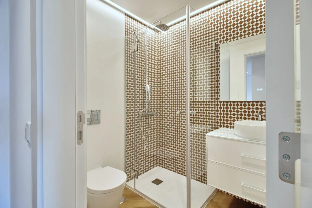 Apartamento T1 para Venda em Paço de Arcis Foto 4